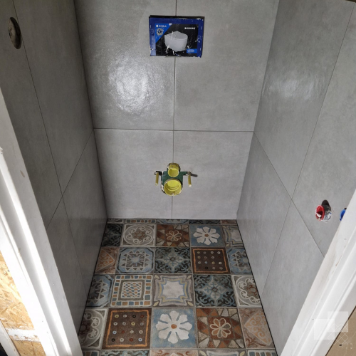 Rien Brekelmans Tegelwerken - toilet betegelen Vught (3)